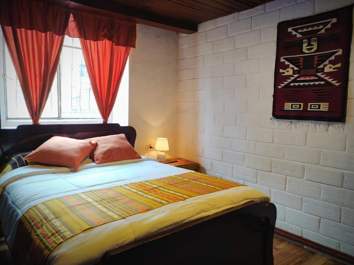 Hostal La Casa Tolena Quito - Ecuador Hotel Buitenkant foto
