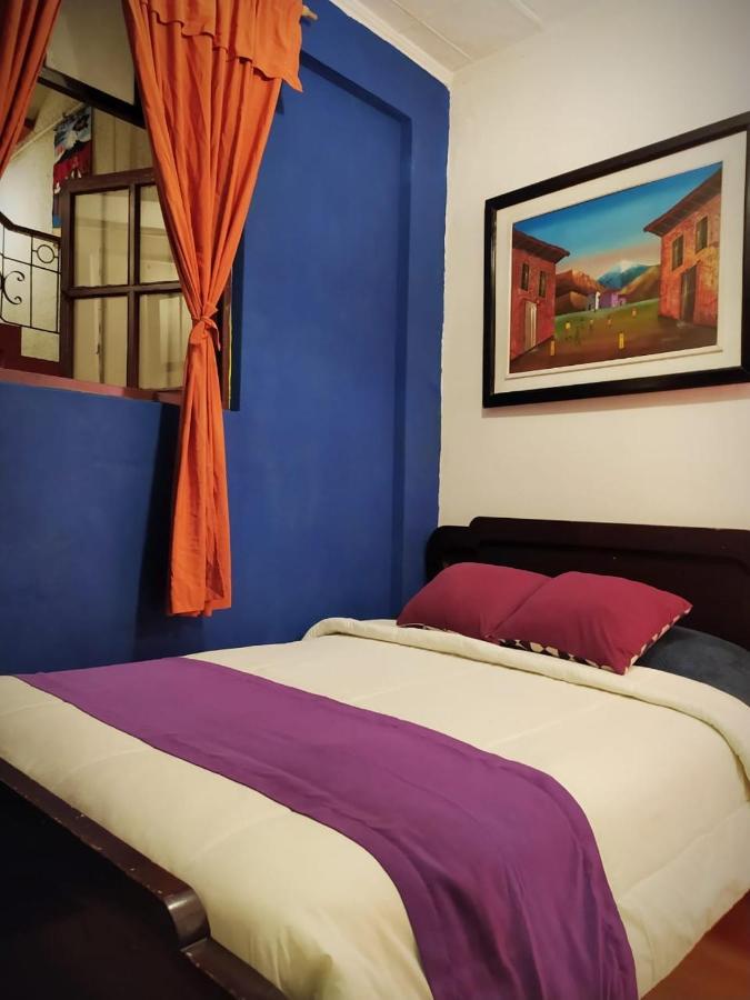 Hostal La Casa Tolena Quito - Ecuador Hotel Buitenkant foto