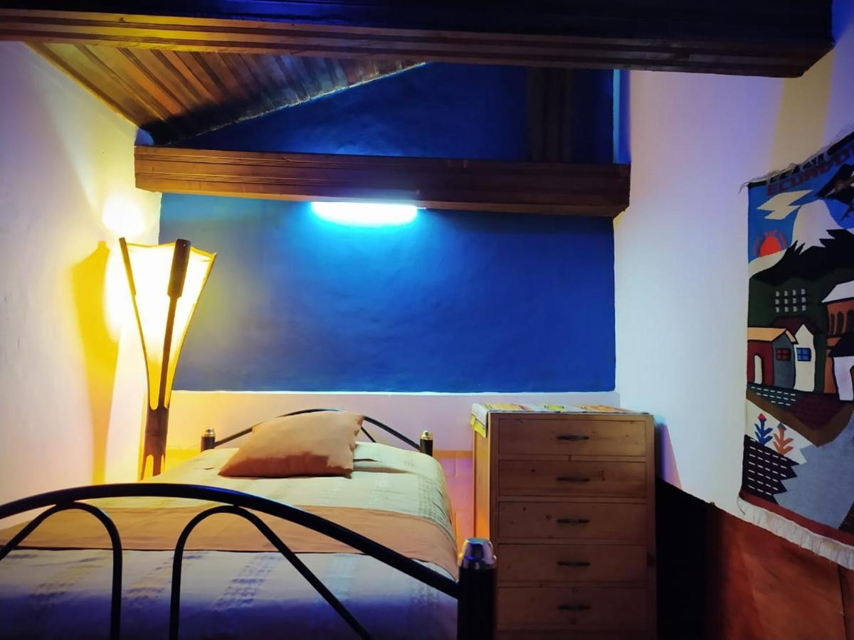 Hostal La Casa Tolena Quito - Ecuador Hotel Buitenkant foto
