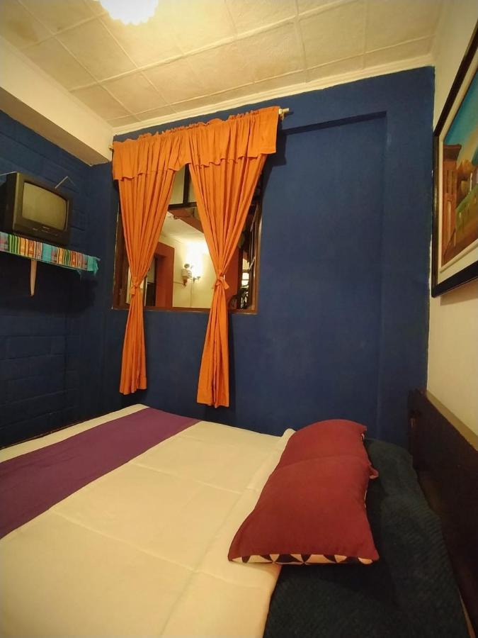 Hostal La Casa Tolena Quito - Ecuador Hotel Buitenkant foto