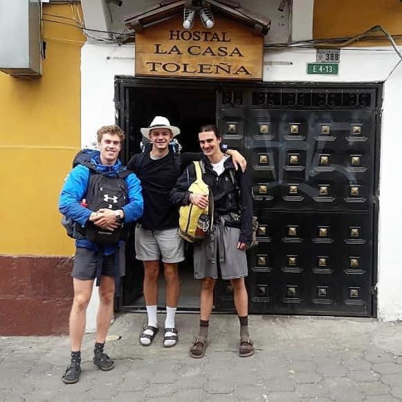 Hostal La Casa Tolena Quito - Ecuador Hotel Buitenkant foto
