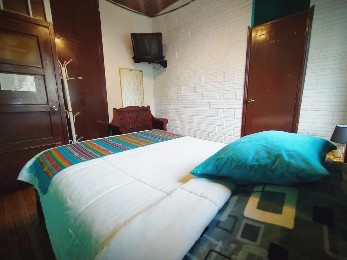 Hostal La Casa Tolena Quito - Ecuador Hotel Buitenkant foto
