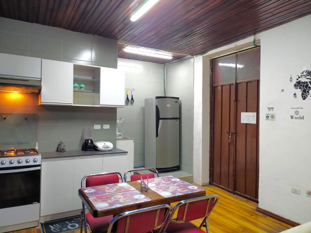 Hostal La Casa Tolena Quito - Ecuador Hotel Buitenkant foto