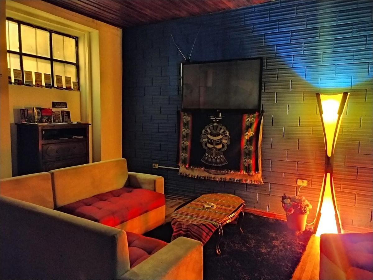 Hostal La Casa Tolena Quito - Ecuador Hotel Buitenkant foto